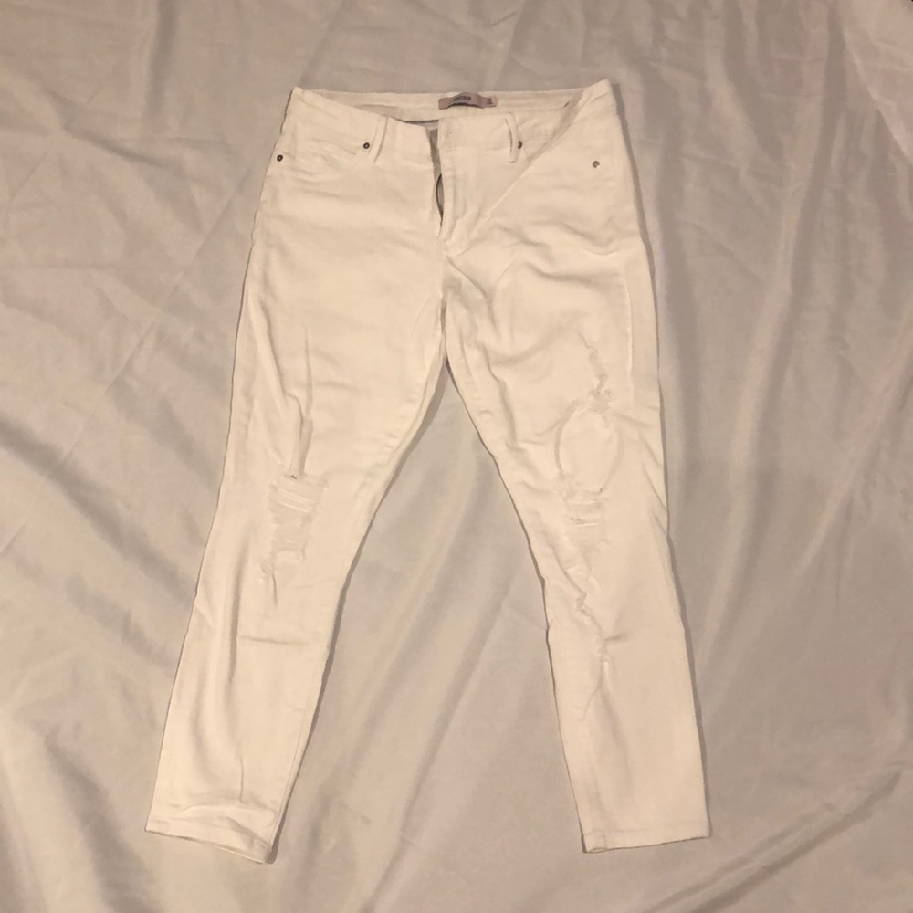 JustFab white cropped distressed jeans